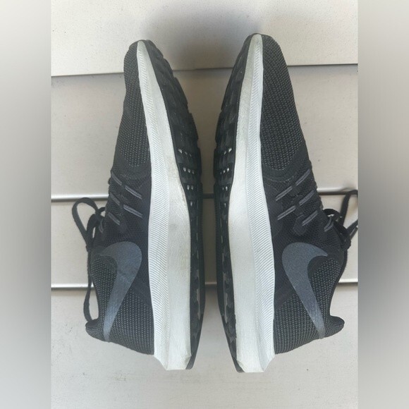 Nike Women K15 Run Swift Black Gray Running Shoes Athleisure Workout Gym 8.5 US - Picture 5 of 7